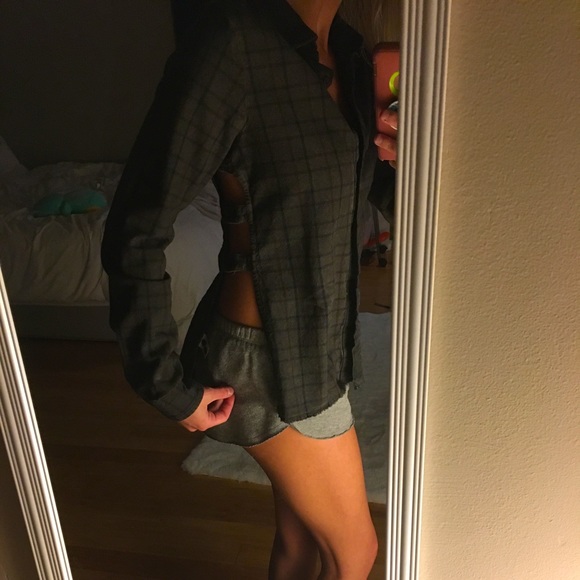 Buckle flannel with open side and semi sheer back - Picture 1 of 4